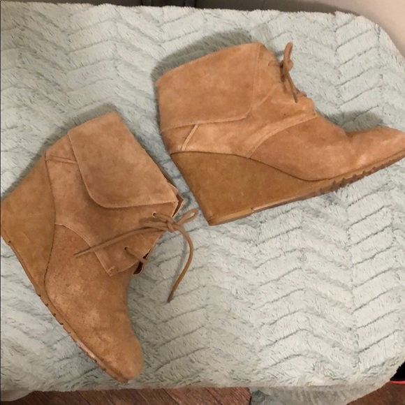 Nine West Lace-Up Bootie - Picture 2 of 3